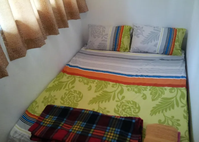 Fastbook Bendera Home 8 & 10Pax