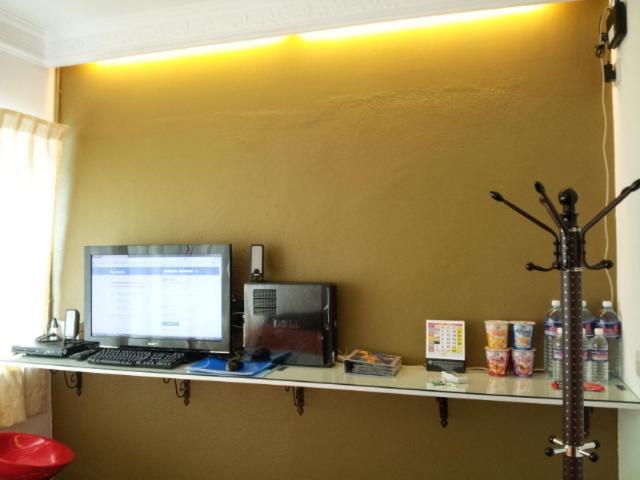 Fastbook Bendera Home 8 & 10Pax Apartment Ayer Itam