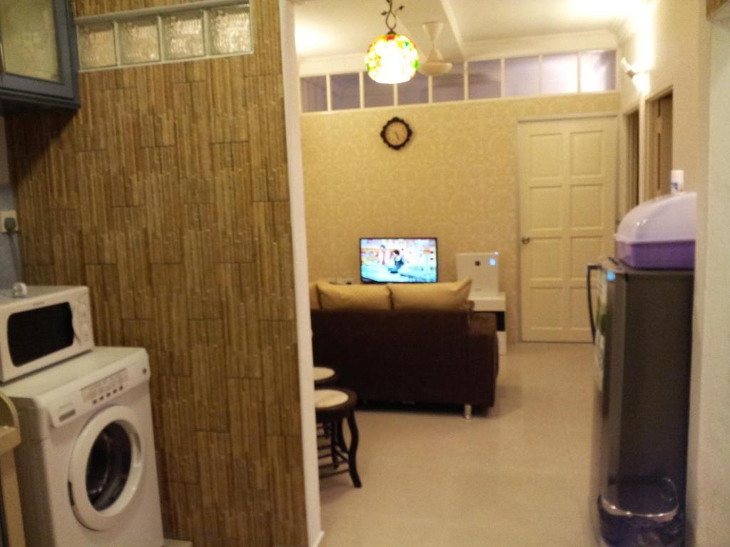 Fastbook Bendera Home 8 & 10Pax * Ayer Itam